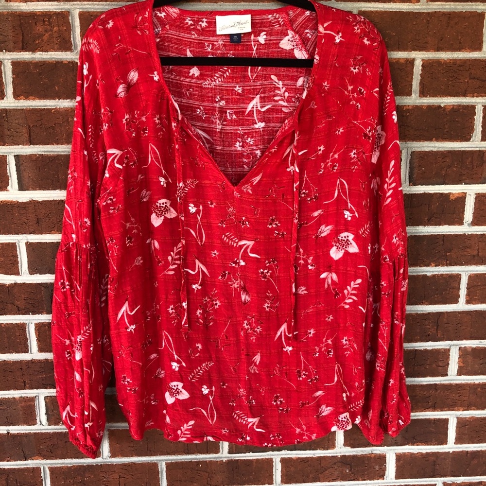 Universal Thread. Red/white peasant top.Size XXL